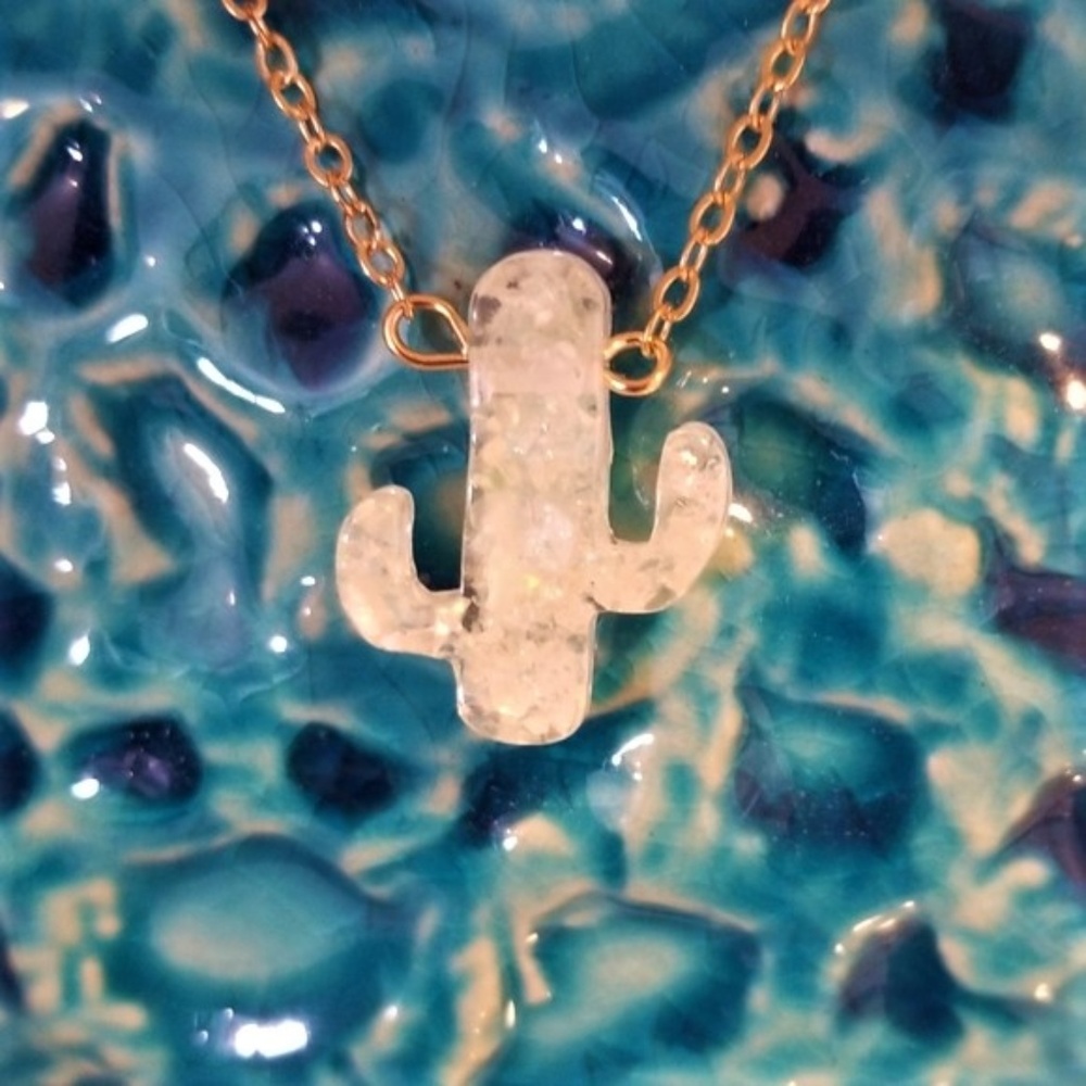 🌵Dainty Minimalist White Faux Simple Opal Cactus Southwestern Style Necklace